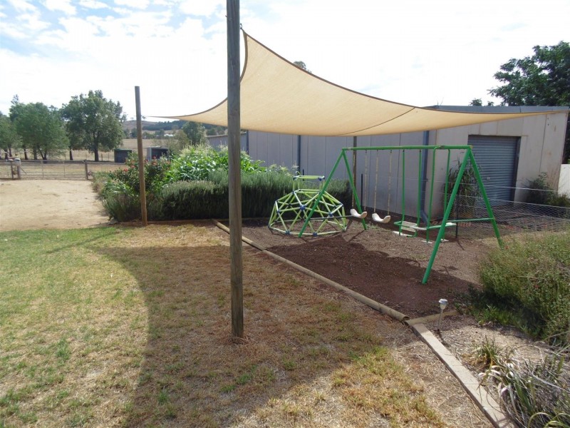 14 Barton Street, Parkes NSW 2870