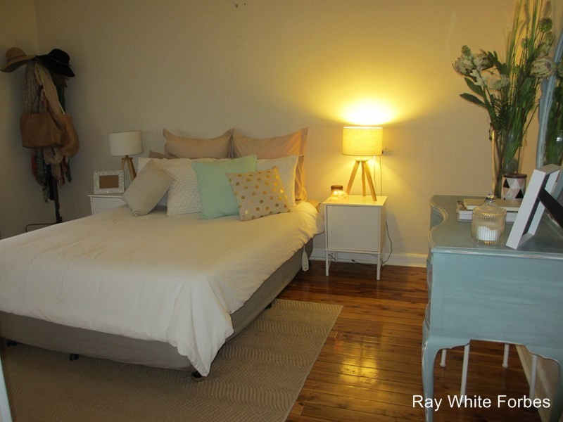 32 Flint Street, Forbes NSW 2871