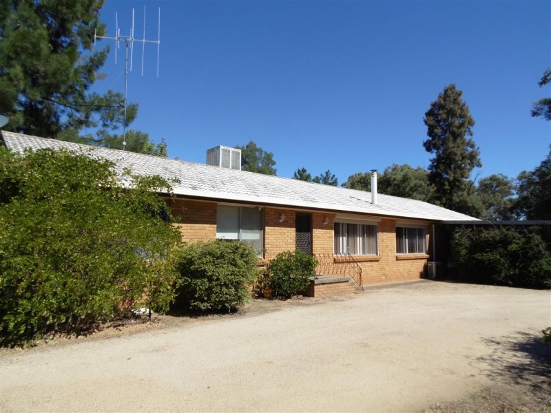 65 Kelly Road, Parkes NSW 2870