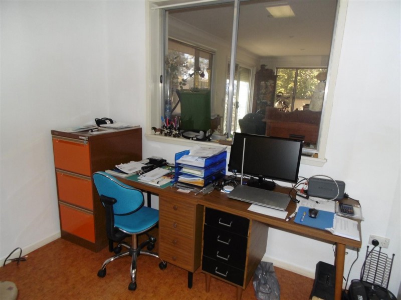 65 Kelly Road, Parkes NSW 2870