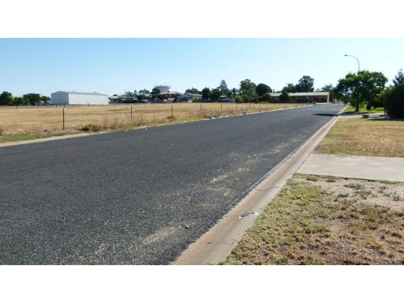 9 Powter Street, Forbes NSW 2871