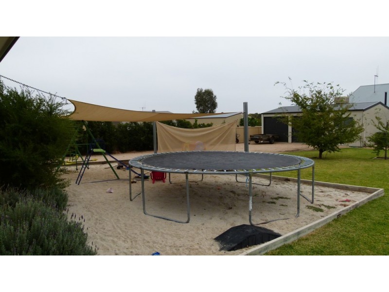 28 York Street, Forbes NSW 2871