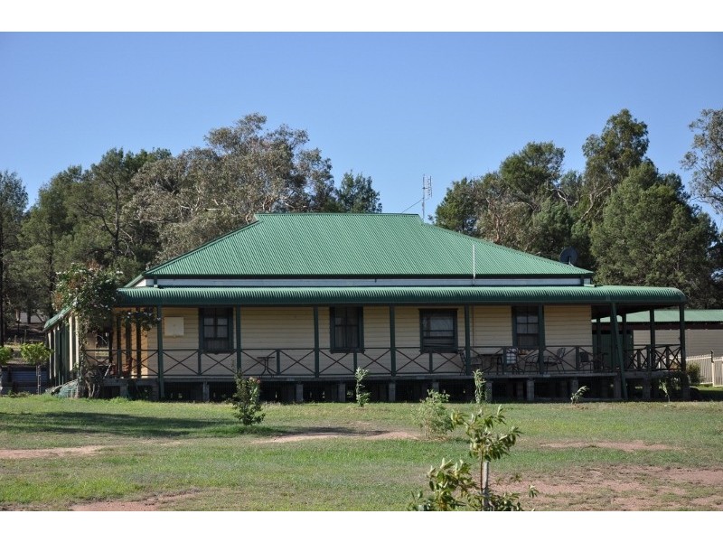 3 West Street, Eugowra NSW 2806