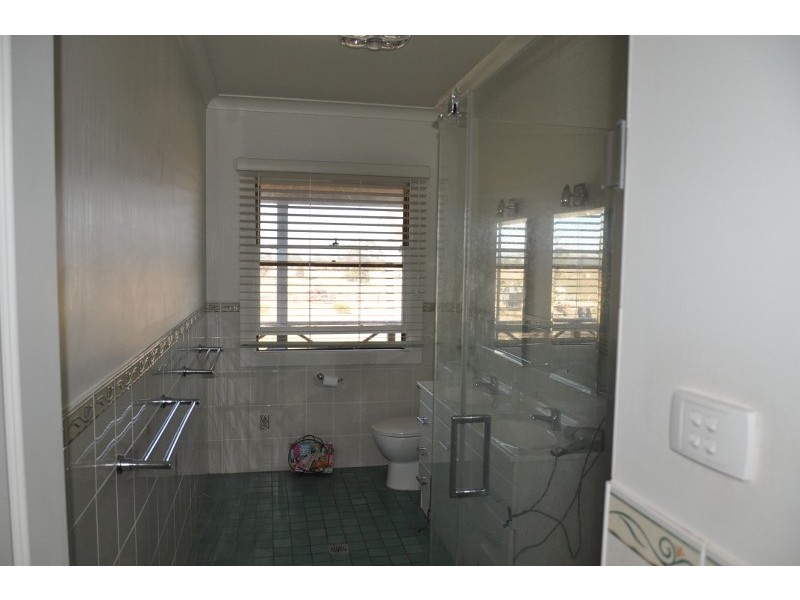 3 West Street, Eugowra NSW 2806