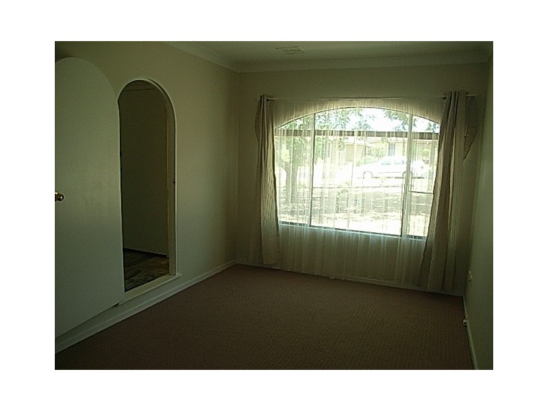 20 Barton Street, Parkes NSW 2870