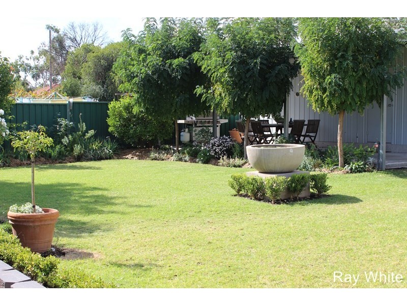 30 Wambat St, Forbes NSW 2871