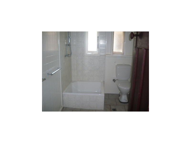 7 Phoenix, Parkes NSW 2870