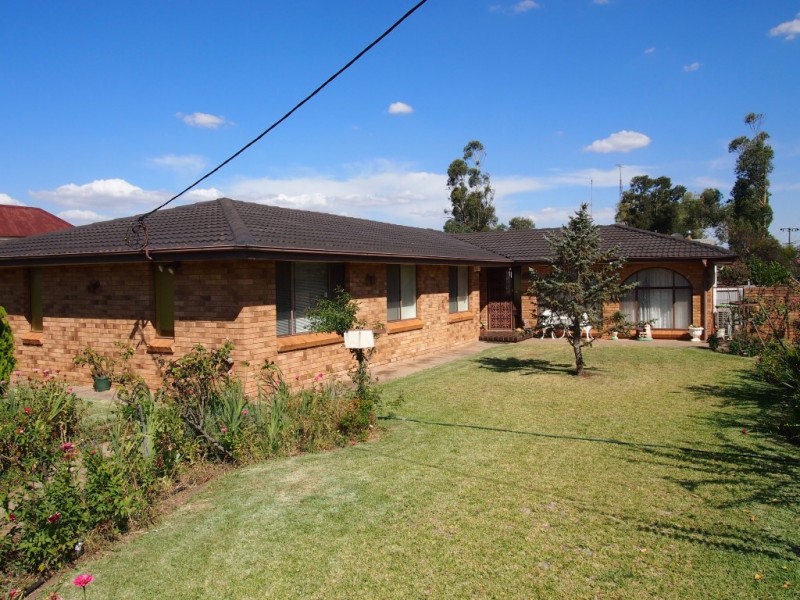 150 Bathurst Street, Condobolin NSW 2877