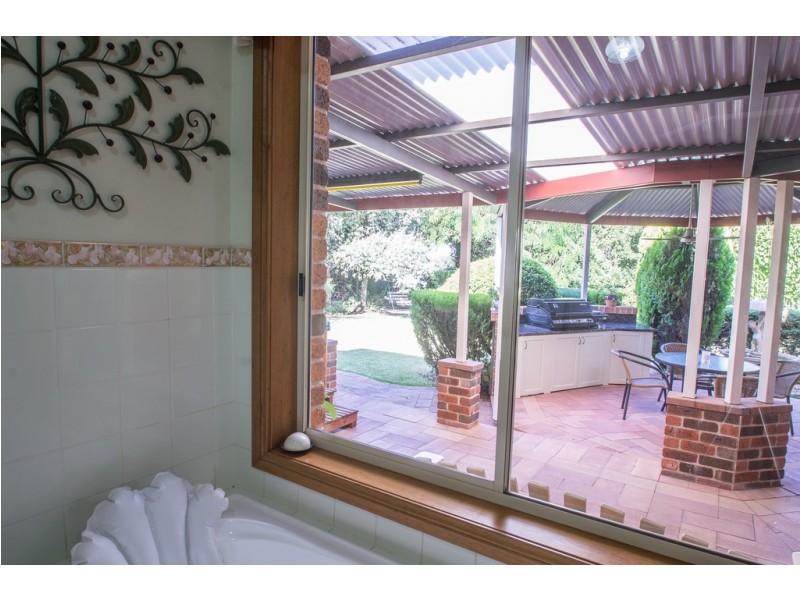 11 Alder Street, Forbes NSW 2871