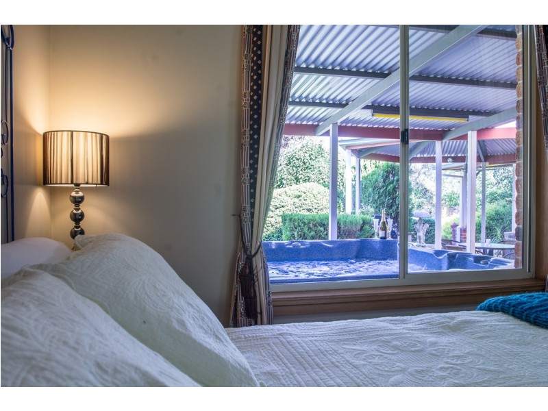 11 Alder Street, Forbes NSW 2871
