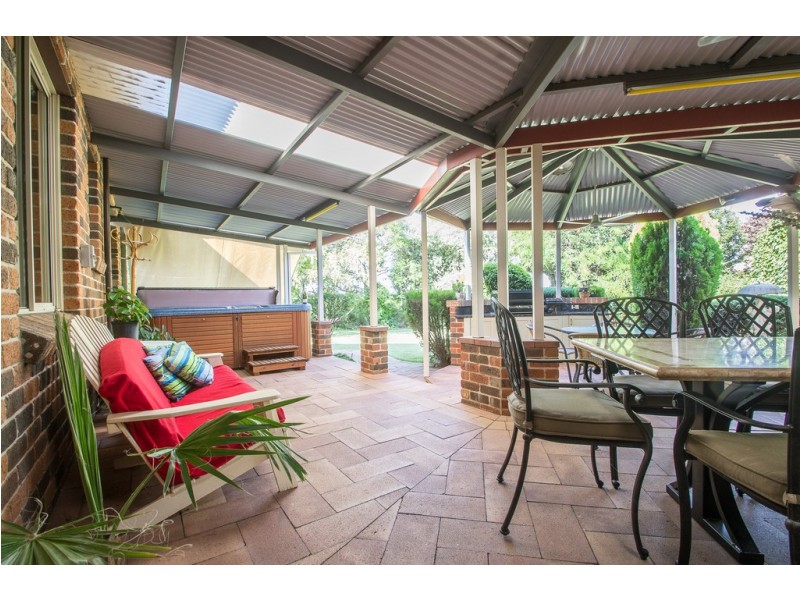 11 Alder Street, Forbes NSW 2871