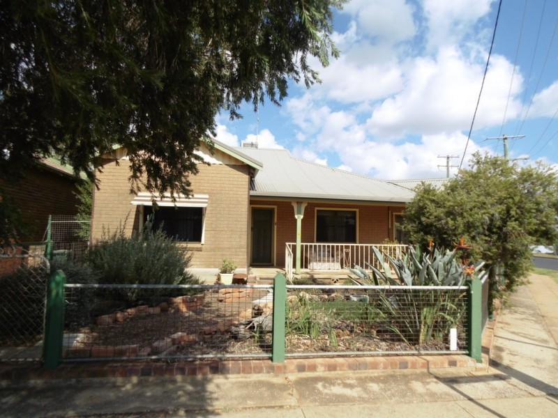 81 Dalton Street, Parkes NSW 2870