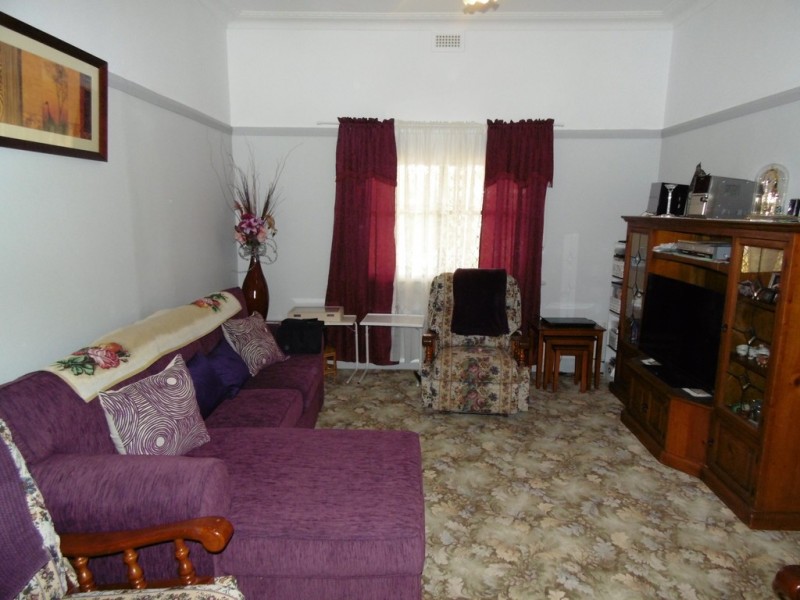 81 Dalton Street, Parkes NSW 2870