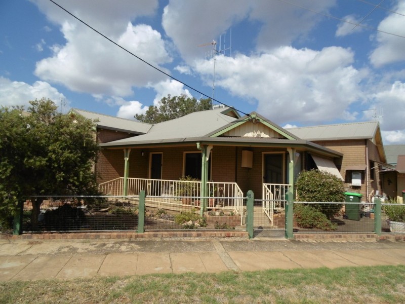 81 Dalton Street, Parkes NSW 2870