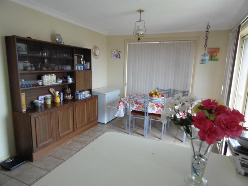 10 Highland Avenue, Parkes NSW 2870