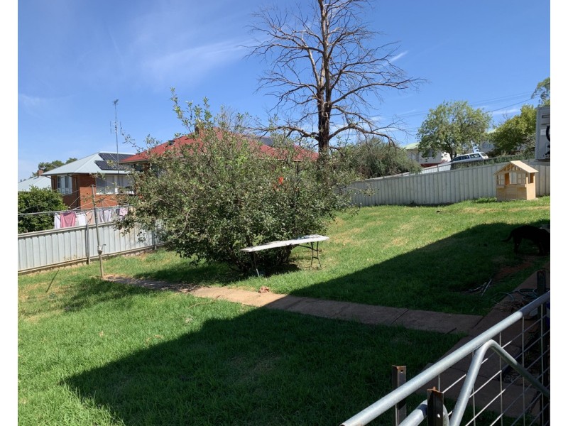 20 Alexandra Street, Parkes NSW 2870