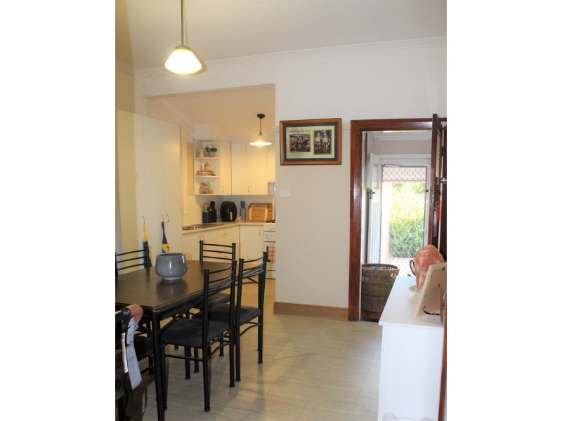 13 Elizabeth Street, Parkes NSW 2870