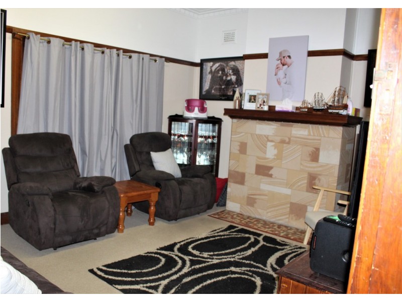 13 Elizabeth Street, Parkes NSW 2870