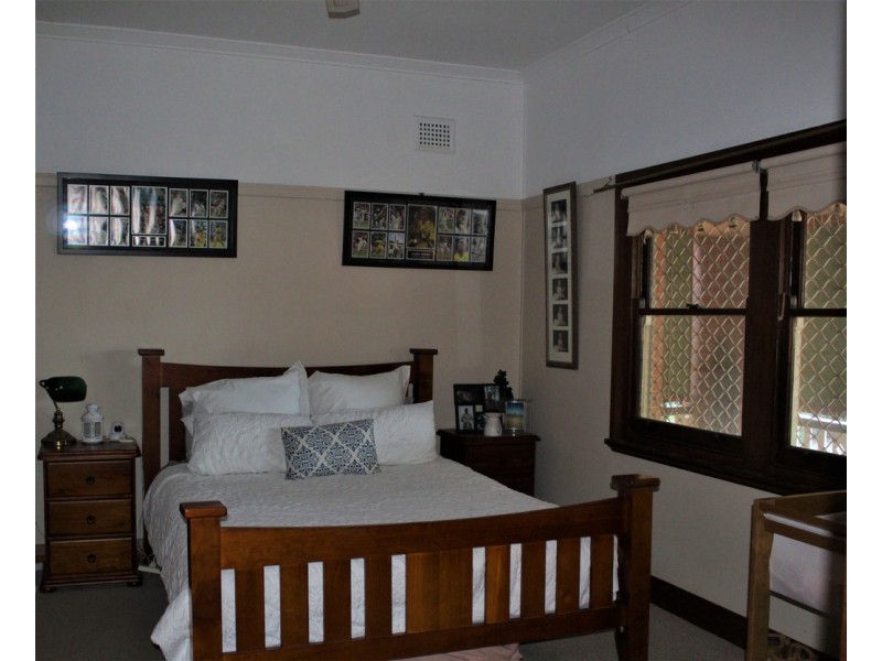 13 Elizabeth Street, Parkes NSW 2870