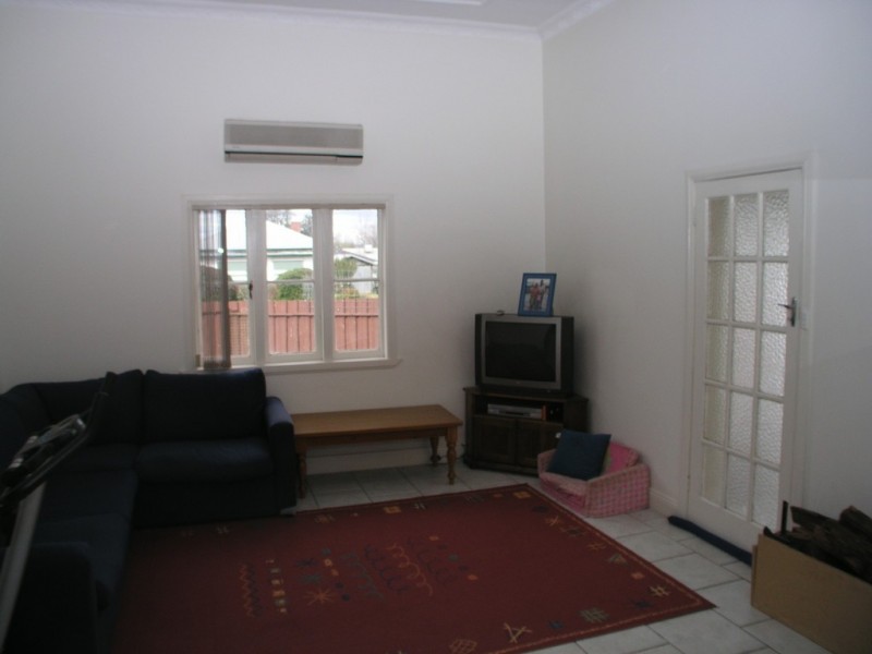 5 Cecile Street, Parkes NSW 2870