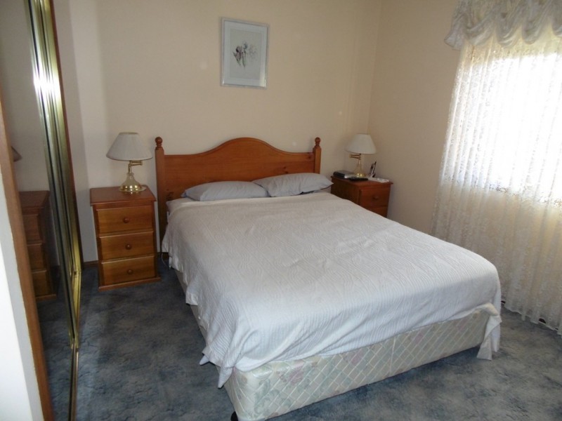 18 Dalley Street, Parkes NSW 2870