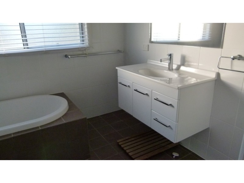 74 Farrand Street, Forbes NSW 2871