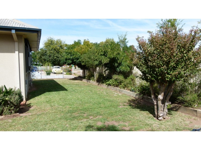 74 Farrand Street, Forbes NSW 2871