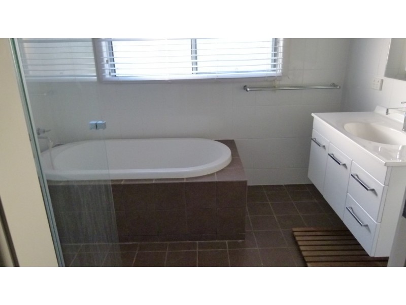 74 Farrand Street, Forbes NSW 2871