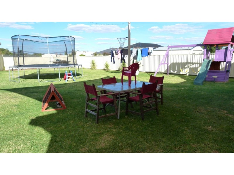 105 York Street, Forbes NSW 2871