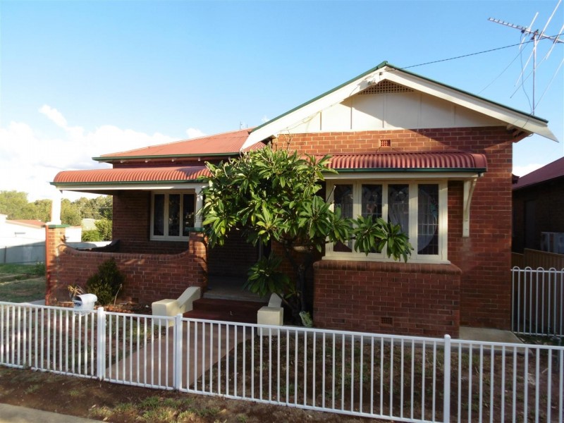 114-116 Clarinda Street, Parkes NSW 2870