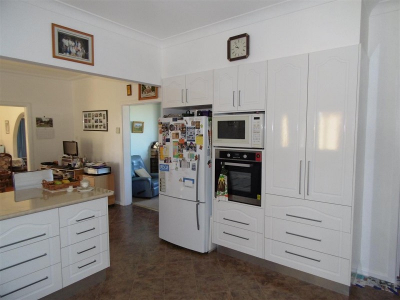 8834 Henry Parkes Way, Parkes NSW 2870