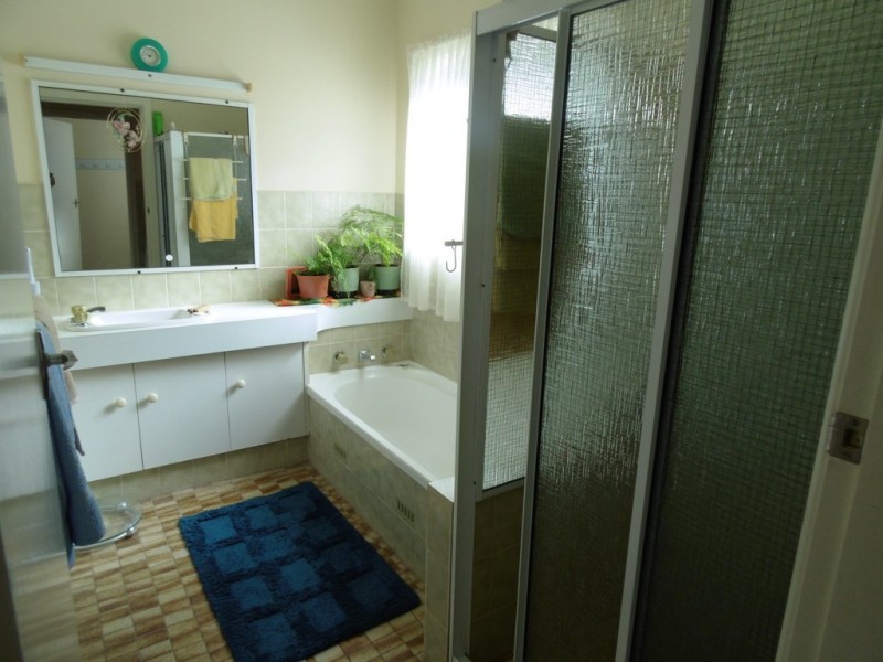 8834 Henry Parkes Way, Parkes NSW 2870