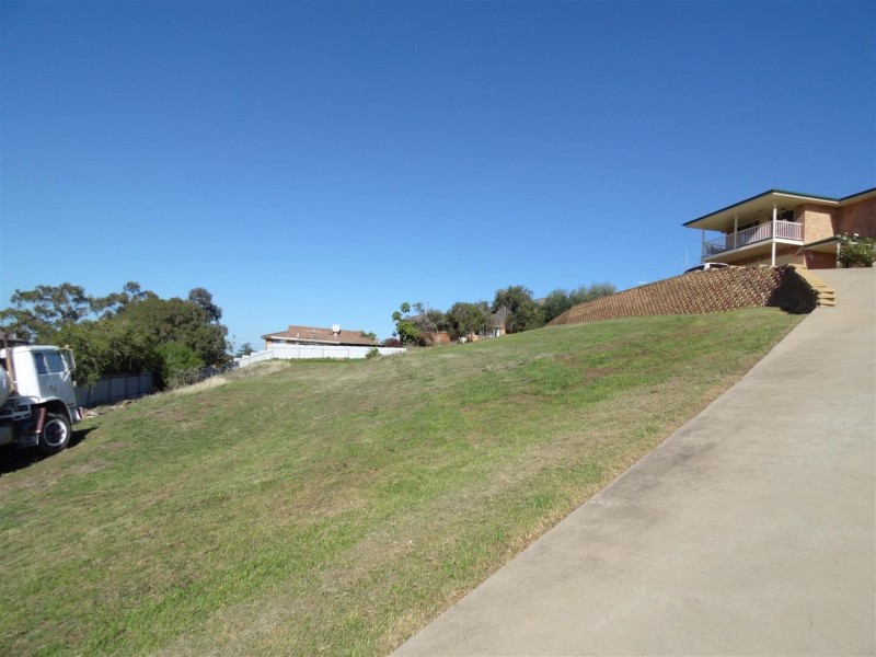 10 Valley View Place, Parkes NSW 2870