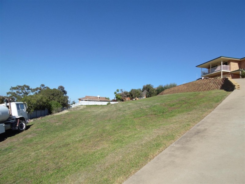 10 Valley View Place, Parkes NSW 2870