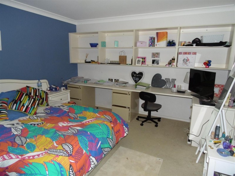8 Valley View Place, Parkes NSW 2870