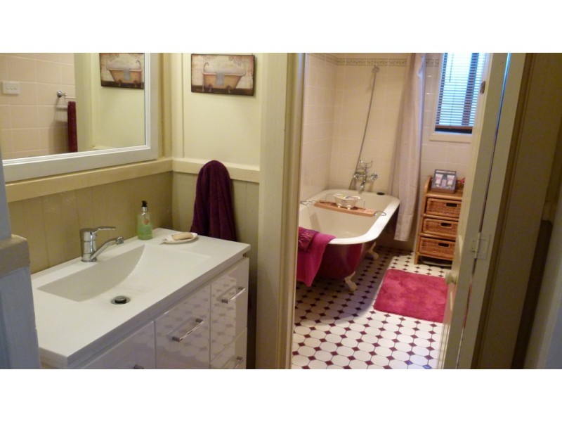 63 Farrand Street, Forbes NSW 2871