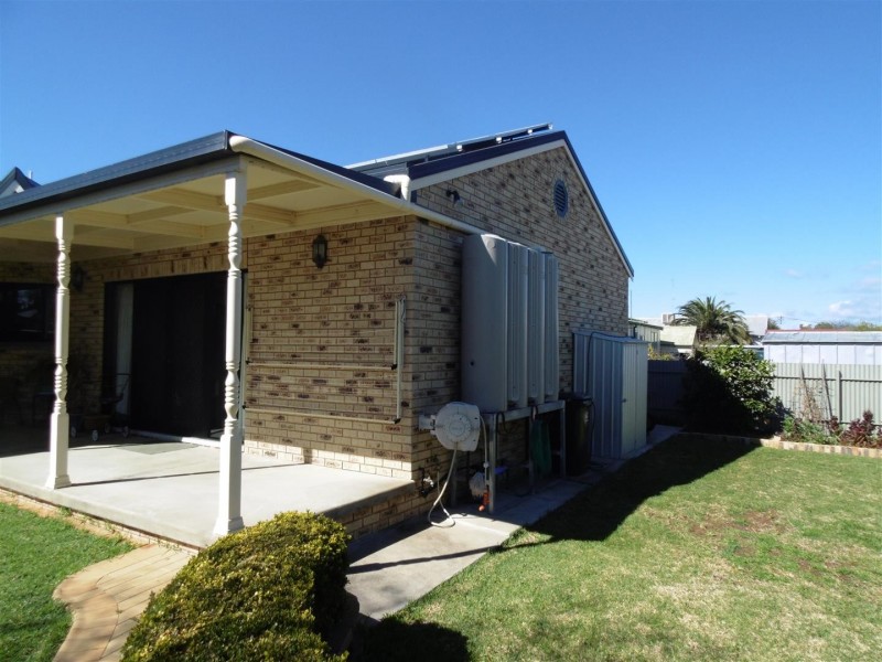 6 Talbot Street, Parkes NSW 2870