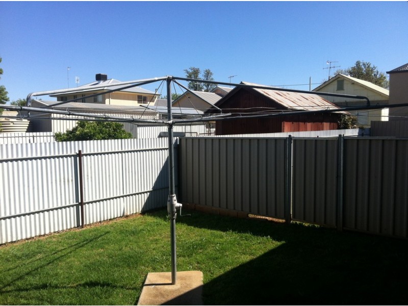 2/35a Cecile, Parkes NSW 2870