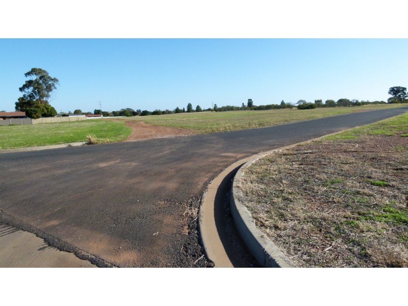 216 Farnell Street, Forbes NSW 2871