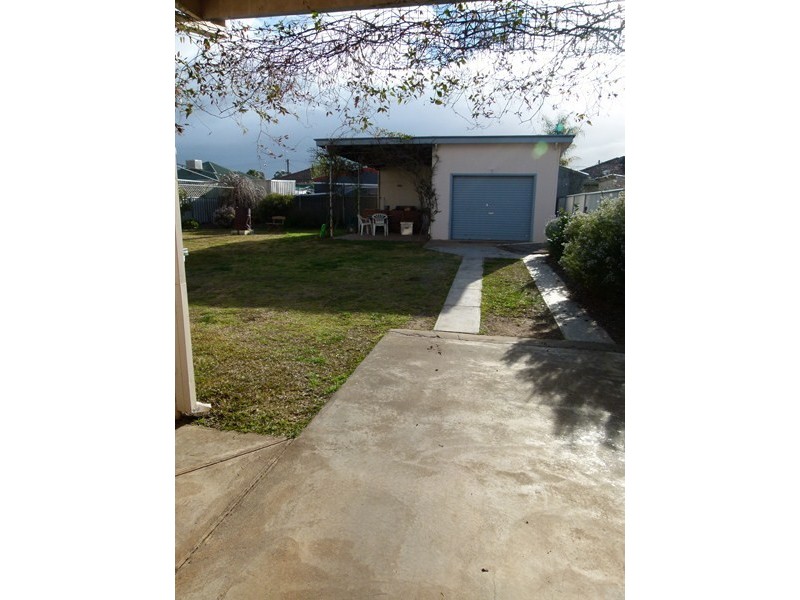 10 Bartley Street, Forbes NSW 2871