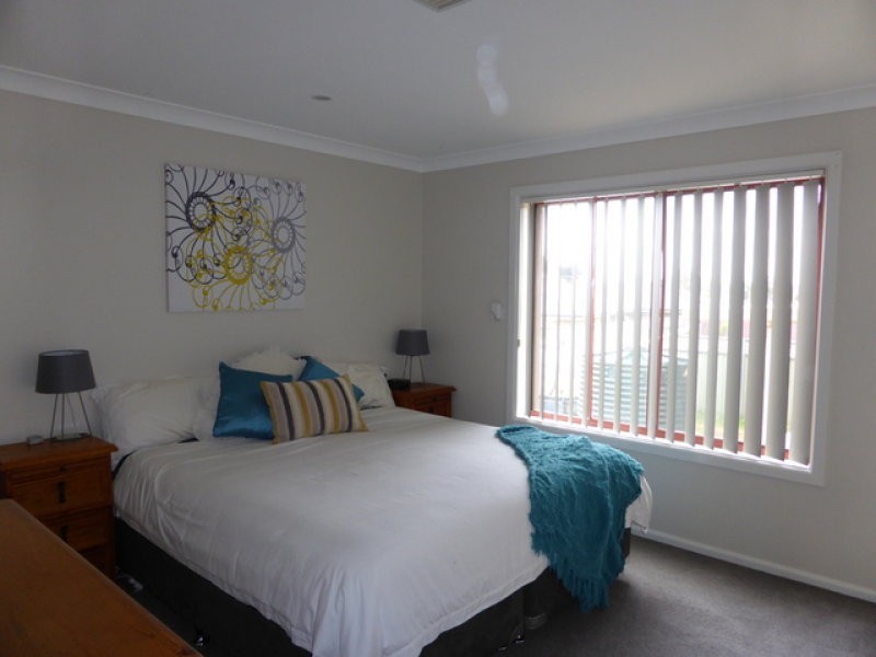 7 Banjo Place, Parkes NSW 2870