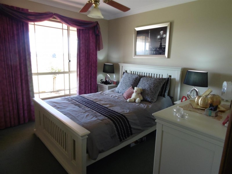 50 Noble Road, Parkes NSW 2870