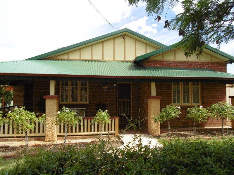 31 Elizabeth Street, Parkes NSW 2870