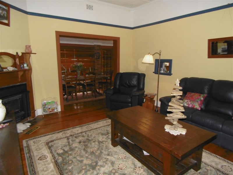 31 Elizabeth Street, Parkes NSW 2870