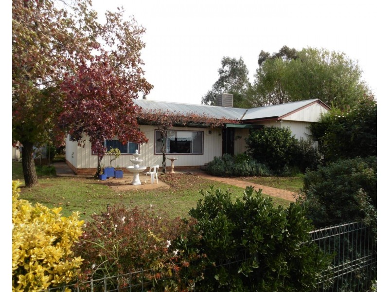 44 Cunningham Street, Tullamore NSW 2874