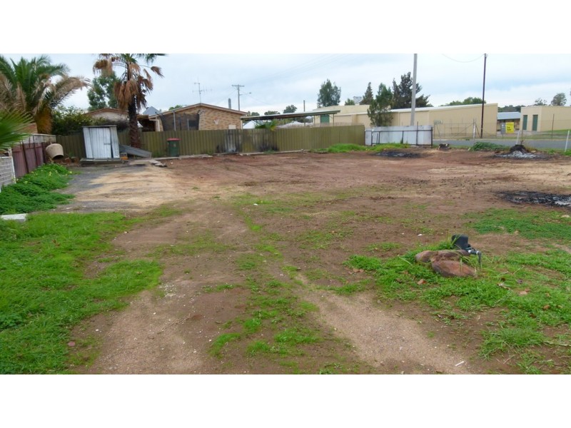 3 Barton Street, Forbes NSW 2871