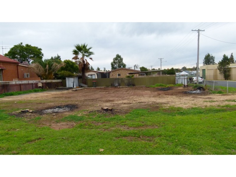 3 Barton Street, Forbes NSW 2871