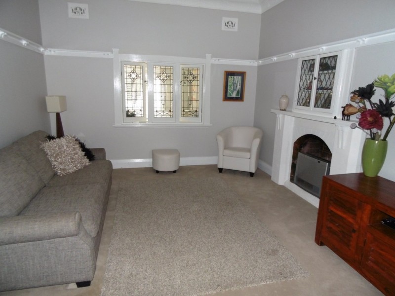 5 Bollinger Street, Parkes NSW 2870