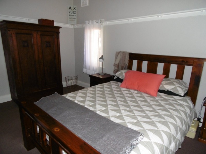 5 Bollinger Street, Parkes NSW 2870