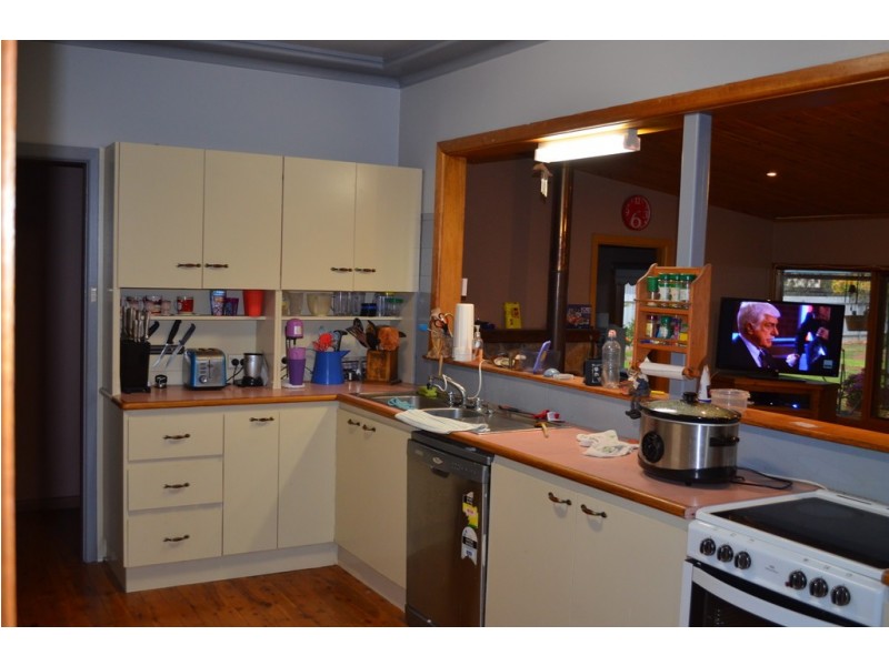 14 Whiley Street, Condobolin NSW 2877